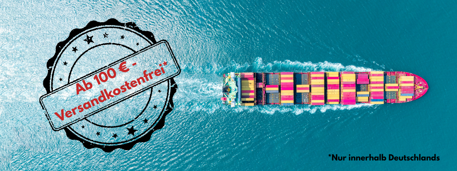 Es ist ein Containerschiff von oben Fotografiert abgebildet. Hinzu kommt der Hinweis, dass ab 100€ die Bestellung Versandkostenfrei versendet wird. Dies gilt nur innerhalb Deutschlands.